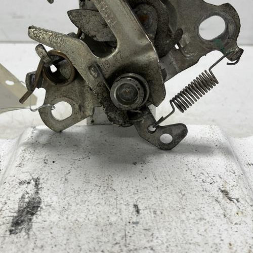 106329419-8b9b793b-2fe3-4918-9e9b-3d5d60bd01c8-Piece-Fermeture-de-capot-9836185880-CITROEN-C3-AIRCROSS-PHASE-1-b230118555141e240b6a835f332f2e3fde62e3126f5f90dfc1a2c2992848ee3e_m.jpg
