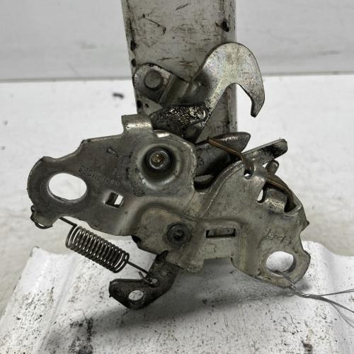 106329419-d920f6ca-06db-4de8-b8d5-02f2a713f620-Piece-Fermeture-de-capot-9836185880-CITROEN-C3-AIRCROSS-PHASE-1-263cd6dd911f03d54e84c2f72fea599e91d08bd647cf99010b61028ccef220c6_m.jpg