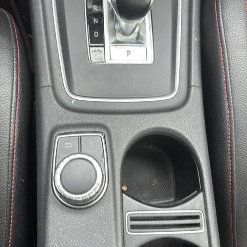 Vehicule-MERCEDES-CLASSE%2520A%2520176%2520PHASE%25201-2015-e4e1cf55f92146bcdbca26d0563176657689f3ca60770761646346c00f2fec34_m.jpg