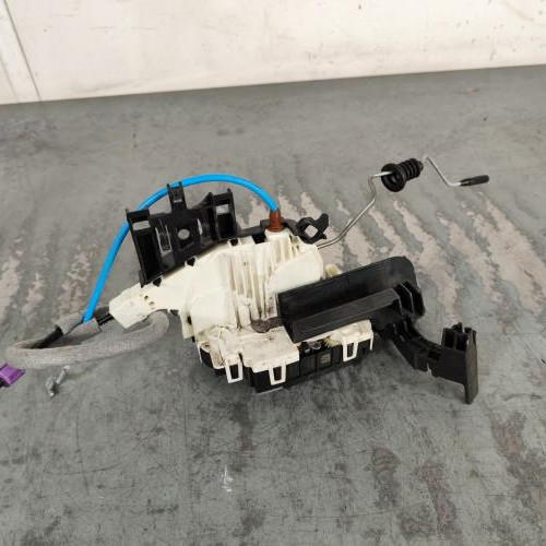 Fermeture centralisee avant gauche