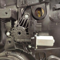 106379935-d6d6bd81-8515-4710-bed2-244eafb0f48f-Piece-Leve-vitre-electrique-arriere-droit-1767300279-MERCEDES-CLASSE-A-176-PHASE-1-f00b311c5ab7bbf8d4fce233734e5fe9ff325d91b302ff9cf1197b1f3eaa03a2_m.jpg
