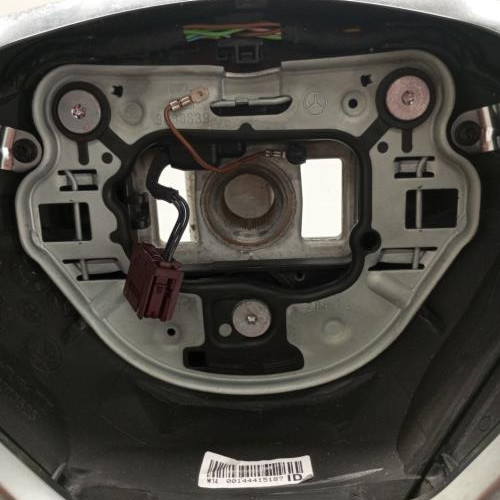 106379940-0b369fea-5bd2-498e-ae58-1cdef38d5214-Piece-Volant-17246083039E38-MERCEDES-CLASSE-A-176-PHASE-1-f19df47be898cb5b9967beda2072fec20359db9097d31a924cee6a1c6e45f261_m.jpg