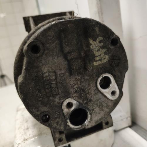 106394512-4a932b4b-f25f-4f7f-8f7b-f36e8044a85c-Piece-Compresseur-clim-926005849R-RENAULT-MEGANE-1-PHASE-2-5c487b034ba9a9d2ae0958320aed379d76eb735db9b8ef884ea75b44bc9eebe6_m.jpg