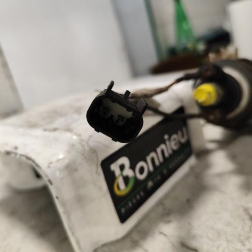 106521944-405cfc71-81f7-4f9b-8979-ecbb754c4269-Piece-Pompe-a-carburant-8200056568-RENAULT-MEGANE-1-PHASE-2-6995815d3597d1b5a85aed72e0cb5ab874ac419578feabf4ba6e12a58216e3c2_m.jpg