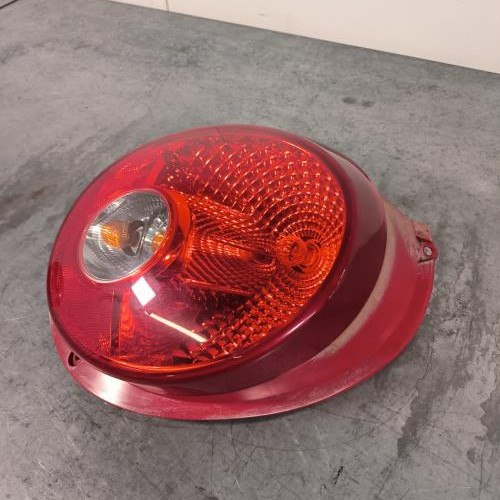 106574118-4b1b0ccb-f560-42cc-99e5-9409d3e36c71-Piece-Feu-arriere-principal-gauche-feux-42403114-CHEVROLET-MATIZ-2-6eea1d4a686a6ac85712b99dd8439239525e3e089aebd2de8cfffdb85483a6d8_m.jpg