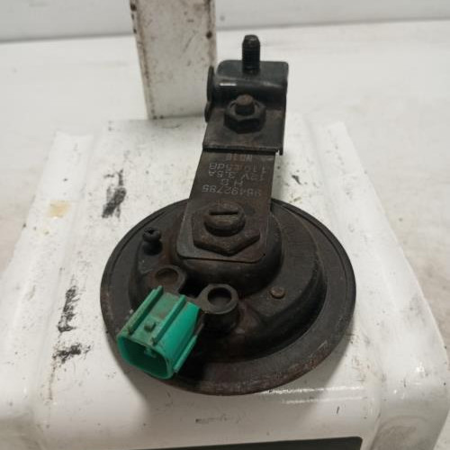 106574379-2eeac221-e873-401f-9938-ee128731cf9d-Klaxon-96492785-CHEVROLET-MATIZ-2-f64245a4adea09b665cb85e94640cea47cd6d15069c77e9865087952c266e7b9_m.jpg
