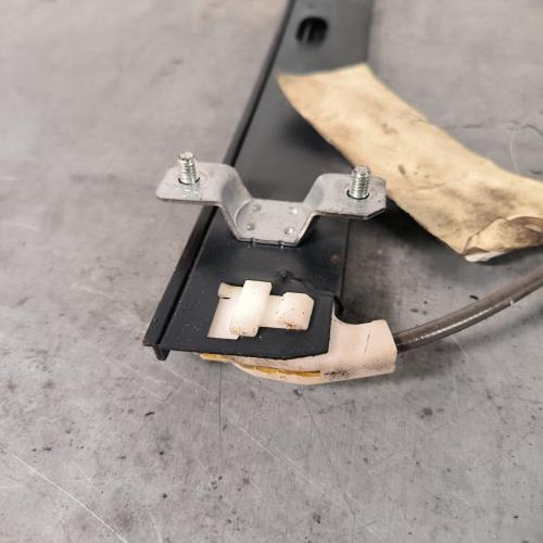106574397-9c61eb16-d261-4ccb-bde8-a30bb329c503-Piece-Leve-vitre-electrique-avant-droit-96601485-CHEVROLET-MATIZ-2-803aa2c7a0d5c772401f035ab93394e29560ec963ce7f05dbc7e078f2ce3b821_m.jpg