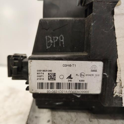 106642589-8b540ecb-6642-4eba-b997-ae0200c2aa3a-Piece-Optique-avant-principal-droit-feuxphare-52102754-JEEP-RENEGADE-PHASE-1-f3c9ce6aa539884fff8214db1ed170e122717243433e71441e732405bca5e61e_m.jpg