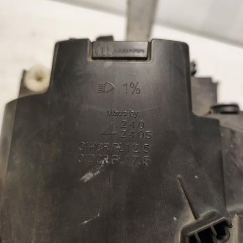 106642590-8147c38b-1826-45f5-bb1d-e69d6677834d-Piece-Optique-avant-principal-gauche-feuxphare-52102755-JEEP-RENEGADE-PHASE-1-da3dc63dd39f82149582ddb4b8c7829dafa88481d7ebd78033b08dc36945466f_m.jpg