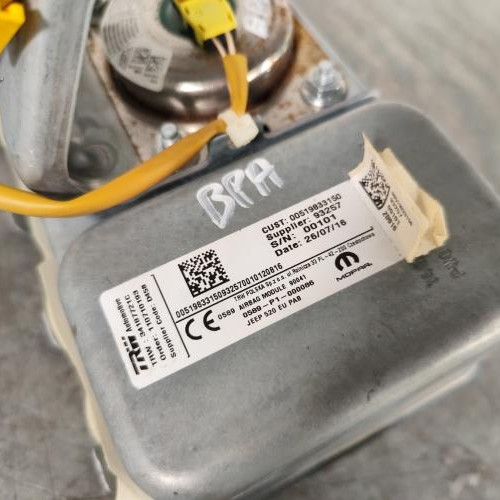 106646492-e20494e7-e257-4456-87dd-a6471715ecad-Piece-Air-bag-passager-51983315-JEEP-RENEGADE-PHASE-1-39f567bd789dd37cddc5d41288a14201910fe6ba2da7883b8772dd963f4887a9_m.jpg