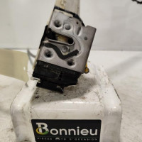 106646526-fecfb02d-fd63-4137-a357-37368eab997b-Piece-Fermeture-centralisee-avant-gauche-52139902-JEEP-RENEGADE-PHASE-1-eb6bf6170b22b9fde3c4ac19cc69f195193249744d699898819a1c68d62de0f8_m.jpg