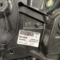 106646531-31bae966-9df3-4649-a3c5-02b637d37768-Piece-Leve-vitre-electrique-avant-droit-71777157-JEEP-RENEGADE-PHASE-1-badb8bd7a2a485c3d472a5256156b40351a8eae5df43abbb011b595cb23e3146_m.jpg