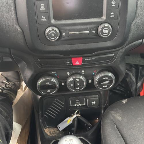 Vehicule-JEEP-RENEGADE%2520PHASE%25201-2016-69df124a92d9b1e7bff01ea344085fd88370fc8afc9c042a26955bf963903c6d_m.jpg