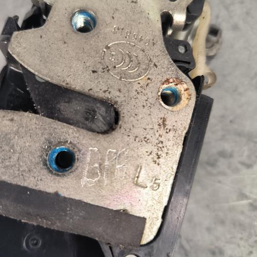 106663728-c445bafb-9159-4e80-9fd5-d24cdb1c3981-Piece-Fermeture-centralisee-arriere-gauche-42361552-CHEVROLET-AVEO-1-de412d99fb889c9a95b644e4761eb4d3af227e7bc614e8686412b54f160f0b0b_m.jpg