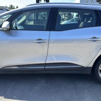 Vehicule-RENAULT-GRAND%2520SCENIC%25204-2017-eee973380d9950f3be0bf80b916ba517b36e877ffa73f35966a885b96a7c2abc_m.jpg