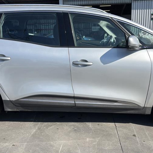 Vehicule-RENAULT-GRAND%2520SCENIC%25204-2017-c1aaf67002ca0aeb6b6f8387a0243dfc5403cb877af49d2f3db7bb04335deb34_m.jpg