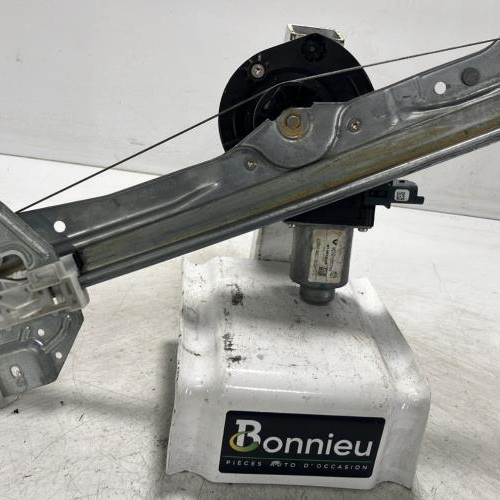106667450-b833e01c-636f-4629-b4ce-0d2c4f6e191f-Piece-Leve-vitre-electrique-arriere-droit-827201983R-RENAULT-GRAND-SCENIC-4-f10821d3dd082a78fcbdd3258017526136c3f5810bedf41c225e0a5ad38580dd_m.jpg