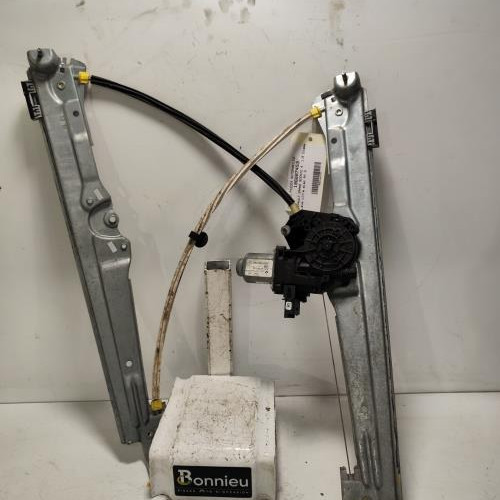 106667453-686bee56-89e9-4601-9d59-81a4107f80bd-Piece-Leve-vitre-electrique-avant-gauche-807214665R-RENAULT-GRAND-SCENIC-4-23cc165747e09394bb7fa54491e7b189defeeed4b3ee4e54fc8caa6dfc153e41_m.jpg