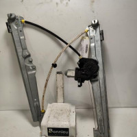 106667453-686bee56-89e9-4601-9d59-81a4107f80bd-Piece-Leve-vitre-electrique-avant-gauche-807214665R-RENAULT-GRAND-SCENIC-4-23cc165747e09394bb7fa54491e7b189defeeed4b3ee4e54fc8caa6dfc153e41_m.jpg