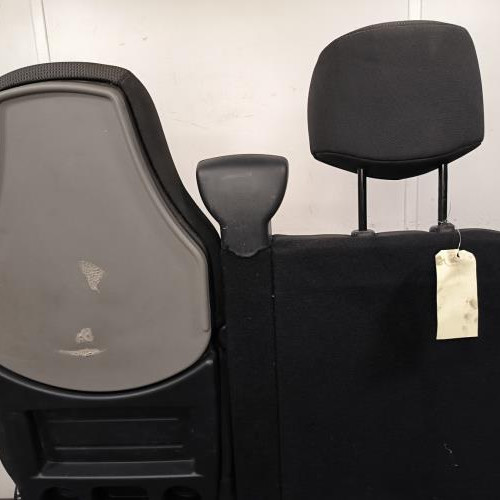 106692794-820b39ce-c243-481f-b64d-9efbe9745338-Piece-Siege-avant-droit-banquette-double-876704302R-RENAULT-MASTER-3-PHASE-3-67007e0bd30832ac61bb3582a657f522d31e75b0a1c41f47c05aa4863afb803b_m.jpg