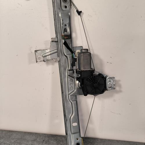 Leve vitre electrique avant droit