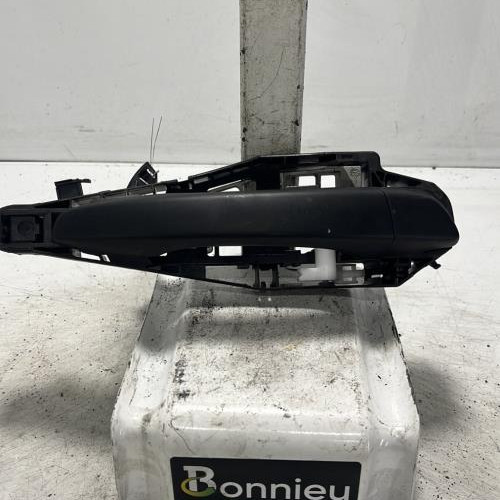 Poignee porte avant droit