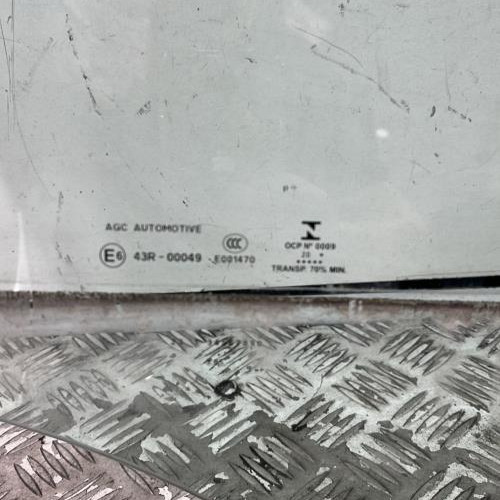 106724566-497cf193-6a11-4f65-82e4-261af6cf51c0-Piece-Vitre-avant-droit-9808077580-CITROEN-JUMPY-3-M-74a479e325ec8cd8d6169e0f76551cd36127f4b1e92db5cca8ea05cf900c12c9_m.jpg