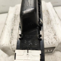 106857108-21db3eee-beb9-4bb3-9401-293c4a431ea9-Piece-Interrupteur-de-leve-vitre-avant-gauche-98329368ZD-CITROEN-JUMPY-3-M-26dd5e2c95aaaeb7af7175c45783a0f4de6446d288934323493b4ff106806d9a_m.jpg