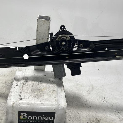 106857109-da778258-928b-4a4f-a665-776e415cf3eb-Piece-Leve-vitre-electrique-avant-droit-9840159380-CITROEN-JUMPY-3-M-e0faef6821768d02d9dcf164c5052be380ee11e0f73852ab36bacbdb75f954a8_m.jpg