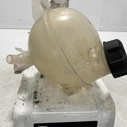 106862944-e3813166-7897-40d8-9e26-d1843aadb955-Piece-Vase-dexpansion-9800777280-CITROEN-C3-AIRCROSS-PHASE-1-fab3469cd9f0a7def0585edd6c3d1fefc8bdf216f516decf4f82194345f6a974_m.jpg