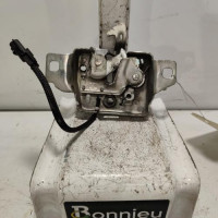 106872457-a5880ebe-390f-4936-9133-f83b2fa221bd-Piece-Fermeture-de-capot-656013946R-RENAULT-KANGOO-2-PHASE-2-e98c103b079e528508c0c7fa57fcd08f66373364e81f89b5e4448c57bc598629_m.jpg