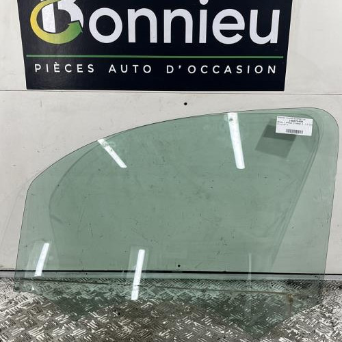 Vitre avant gauche