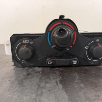 106873302-e09ecbd5-ec24-4a49-be0a-34cc76ce0466-Piece-Commande-chauffage-275109404R-RENAULT-KANGOO-2-PHASE-2-fe8781f773e5e3081b8061b46545a81ed8110496913dcacdde9f5c5f31802728_m.jpg