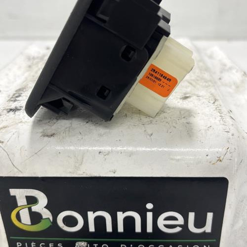 106873309-ba04ab66-7673-4160-813e-e8e92a5c840b-Piece-Interrupteur-de-leve-vitre-avant-gauche-RENAULT-KANGOO-2-PHASE-2-6b96b625a6aabd3226df4db4d0e185a6ee90f6e2d0f165cc90b45ced8894c307_m.jpg