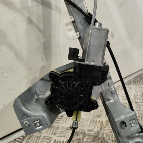 106873310-8aea8764-adf2-45a8-9519-e17ec980d7e7-Piece-Leve-vitre-electrique-avant-droit-807207012R-RENAULT-KANGOO-2-PHASE-2-5a81caf5078f92139ba799dd5b7dc869dd6fb374962a294b1ebf8e1414bb510f_m.jpg