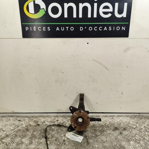 Fusee avant gauche