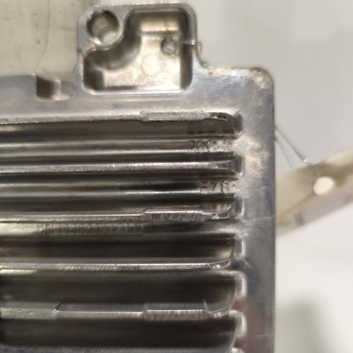 106880616-18286121-7c5a-4eee-8338-38ff7efbefa2-Piece-Calculateur-moteur-12669134-OPEL-MERIVA-B-PHASE-2-dafc2e3416aa8a02489f2f0c5e6630818e933ef451c771fa6264bf34908c5692_m.jpg