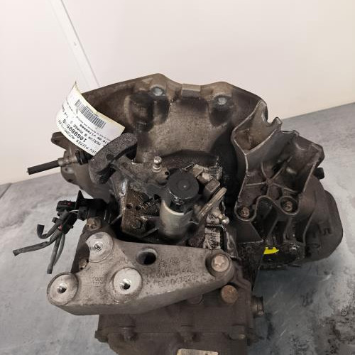 106880908-e01cc029-6d64-4b68-96bb-91ea20526e55-Piece-Boite-de-vitesses-24583199-OPEL-MERIVA-B-PHASE-2-8b653172753832e374f71868df428672a9d8124a9387cc7da6949a9ceaa32904_m.jpg