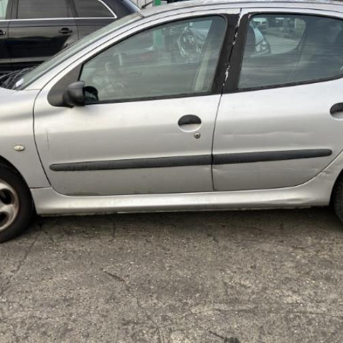 Vehicule-PEUGEOT-206%2520PHASE%25201-2001-d5e92ecae39c5aa4d4fa2a38bc9efa5d236fc9dd2d416360d7e551c3e7e9a6a3_m.jpg
