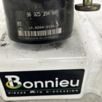 106917471-a587a7d0-7e2e-4c97-982a-2215dc27f683-Piece-Bloc-ABS-freins-anti-blocage-454143-PEUGEOT-206-PHASE-1-80ac125d6e7b7e34a2690a7a29890fc5948f91634ad8f9c5c8c33d7938f250fc_m.jpg