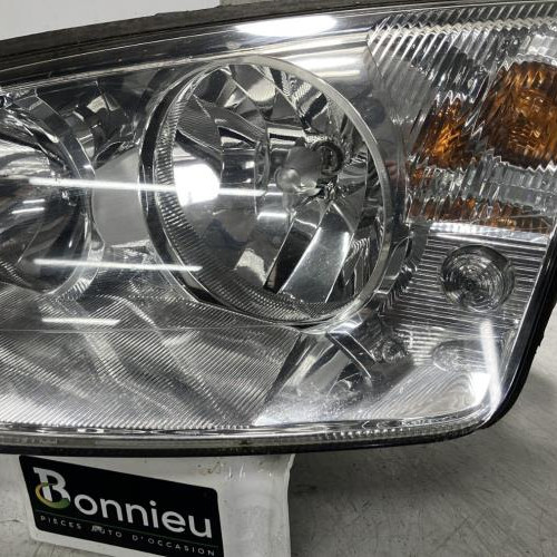106937708-cfbffa79-3a06-4be5-9dad-b616aaab3033-Piece-Optique-avant-principal-gauche-feuxphare-1435624-FORD-MONDEO-2-ed006b22217b5929b9de7365f800d5a18f51719f656745dec9f8b659af43c912_m.jpg