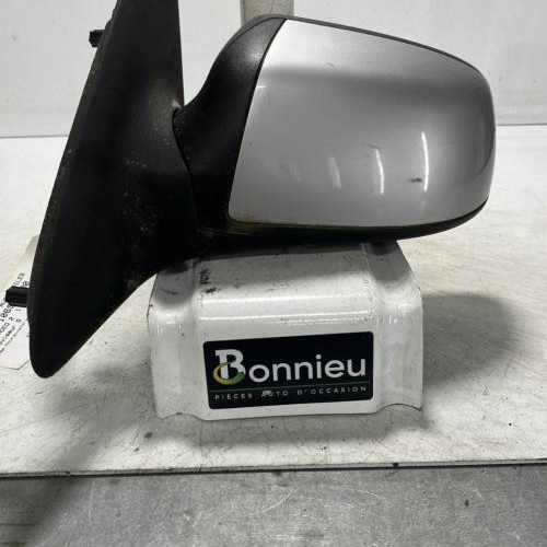 106937730-a5342217-676d-4db3-b703-28c056d8129b-Piece-Retroviseur-gauche-1376111-FORD-MONDEO-2-ceaeb4e95d083b49d7c93e6c2a6dca3ee9f7eb70aa6787287840d966f6da49e9_m.jpg