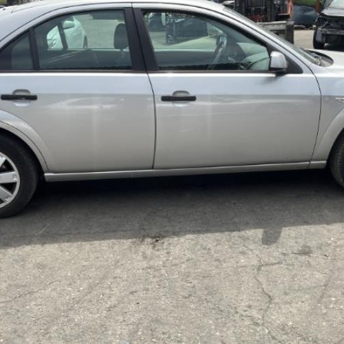 Vehicule-FORD-MONDEO%25202-2005-209b4d648c758ef18502147e6ff5ac2e4f54c1b2049f66afe8aef8cc2dad5d90_m.jpg