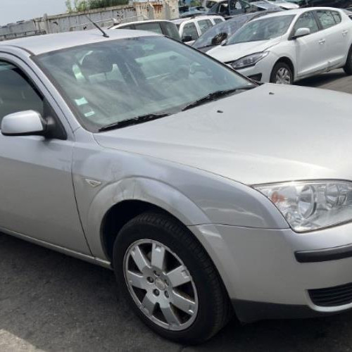 Vehicule-FORD-MONDEO%25202-2005-576a5832fe1d6882afc56dc32fdbdc68edb70b042fecd73c53313e3480567e97_m.jpg