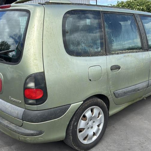 Vehicule-RENAULT-ESPACE%25203-2001-55877eec345e1ca5d5235ace086c8afc154a8a0f2bb76d8d2711aedf6a481396_m.jpg