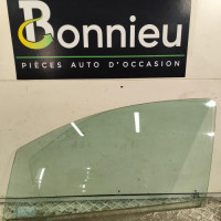 107061368-b6523006-a66e-49ec-8836-e18ec95dc4b0-Piece-Vitre-avant-gauche-9201L3-PEUGEOT-975aa233e5de9434ab4b307379b3353545ae2c2bdc287f9dee76e0ac585f6c1a_m.jpg