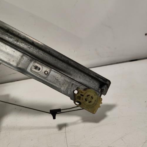 107061570-6be276f1-5c87-4d8a-a169-0c4cddcbad26-Piece-Leve-vitre-electrique-avant-gauche-9221FS-PEUGEOT-b5d5cb300aad972328e0d1196c11118913185f74dc3729d219ec9c3537183f06_m.jpg
