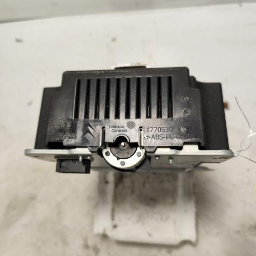 107123908-ecf4edbe-6396-438f-a317-02684a8f8c04-Piece-Afficheur-96665877ZD03-PEUGEOT-5008-1-PHASE-1-9fb0594d229c82f2ade5cd9df99773514127bf29046e0742682413091b868c70_m.jpg