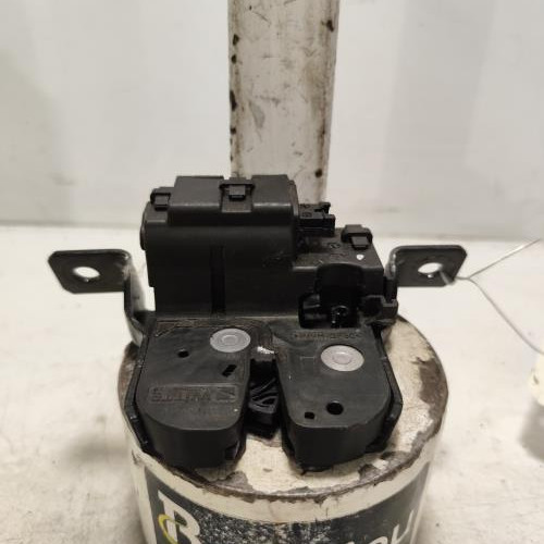 107182376-667e7f05-c51a-4fab-a3ac-4604f8a82d9c-Piece-Fermeture-centralisee-coffre-51247248075-BMW-SERIE-1-F20-PHASE-2-61a7b666f748fc901e93834d59c8fa385bcdffe504b61c8628dacc688eb1faa8_m.jpg