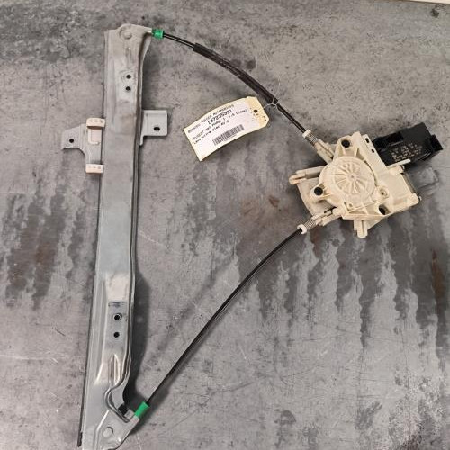 107235991-119ea49a-6603-4ed6-906a-d22030feb9d5-Piece-Leve-vitre-electrique-avant-droit-9222Q4-PEUGEOT-407-PHASE-1-1755d41bfb4418316d16f6436f8e6d7cce8d2df71aa1fb5dc1c7090195709fde_m.jpg